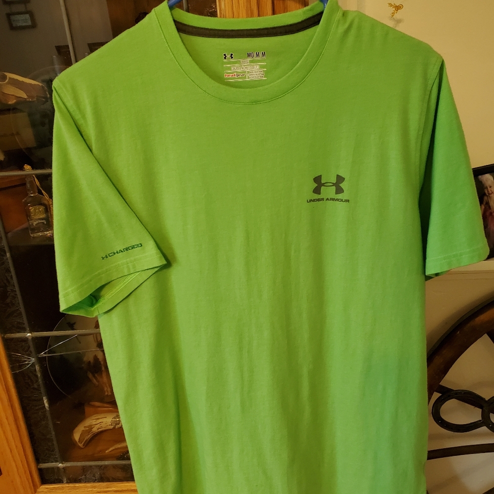 Underarmour T Shirt mens size medium